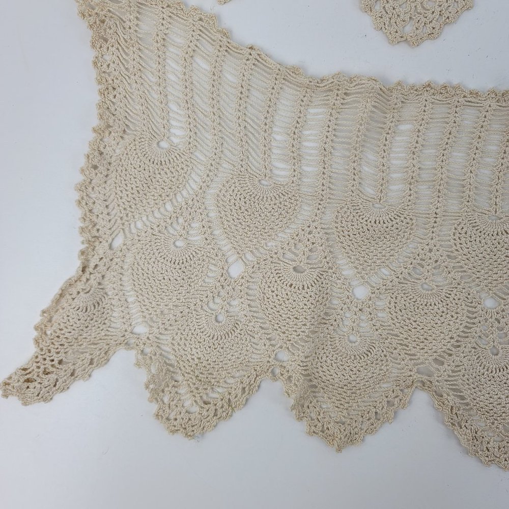 Vintage Ecru Off White 23" Butterfly & Curtain Style Doilies Table Runner Decor - Picture 6 of 10